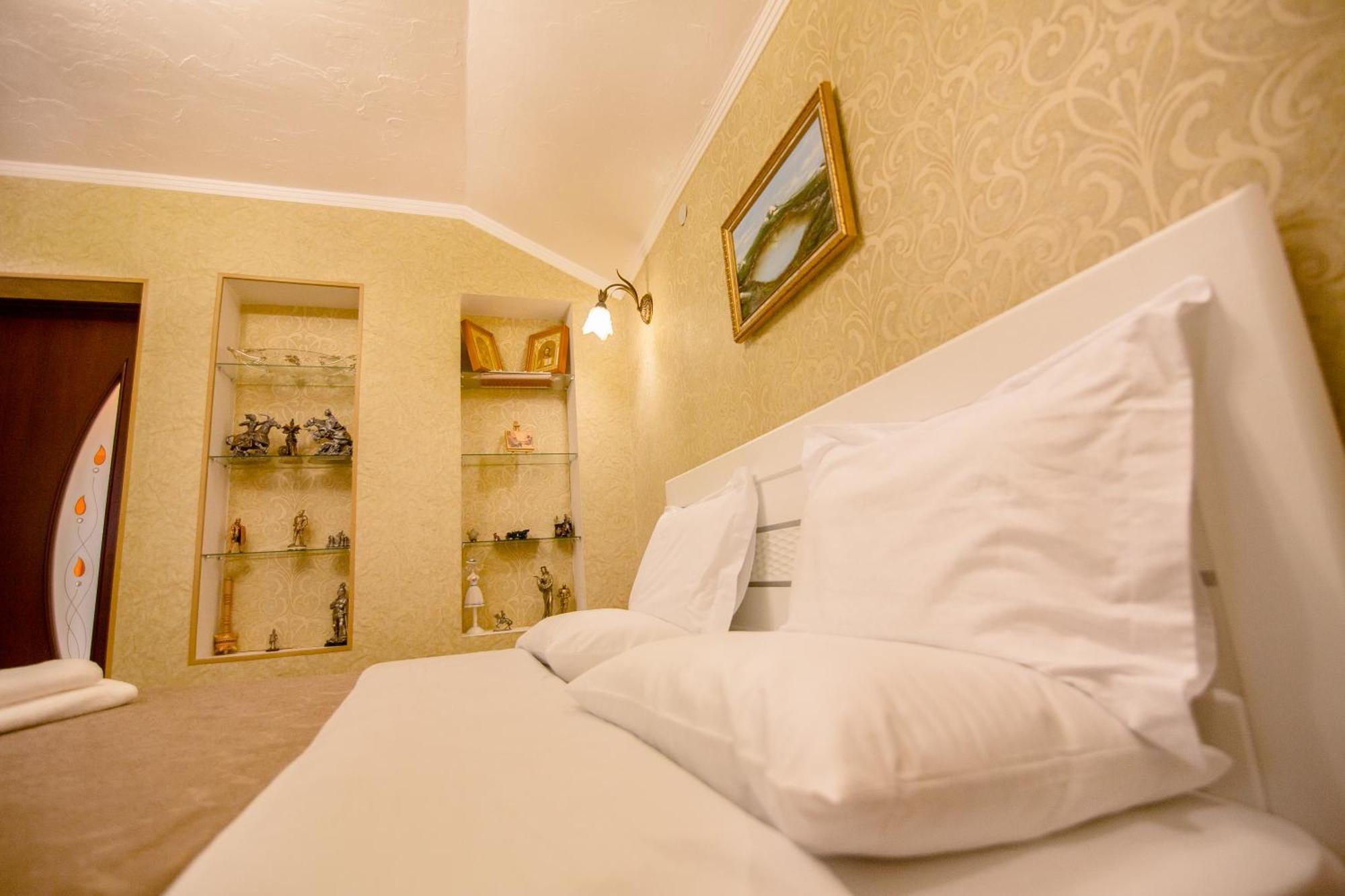 Готель Гайсин «Тіроль» Room photo