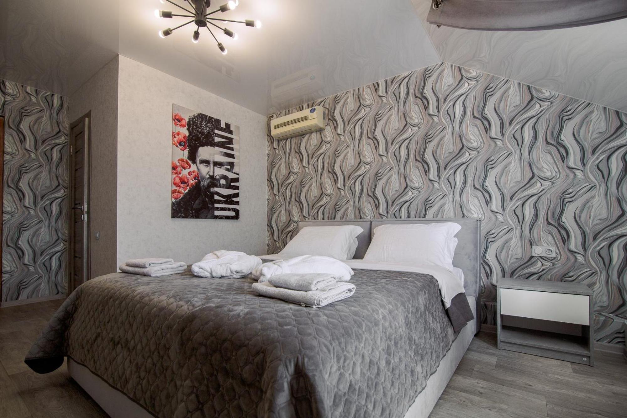 Готель Гайсин «Тіроль» Room photo