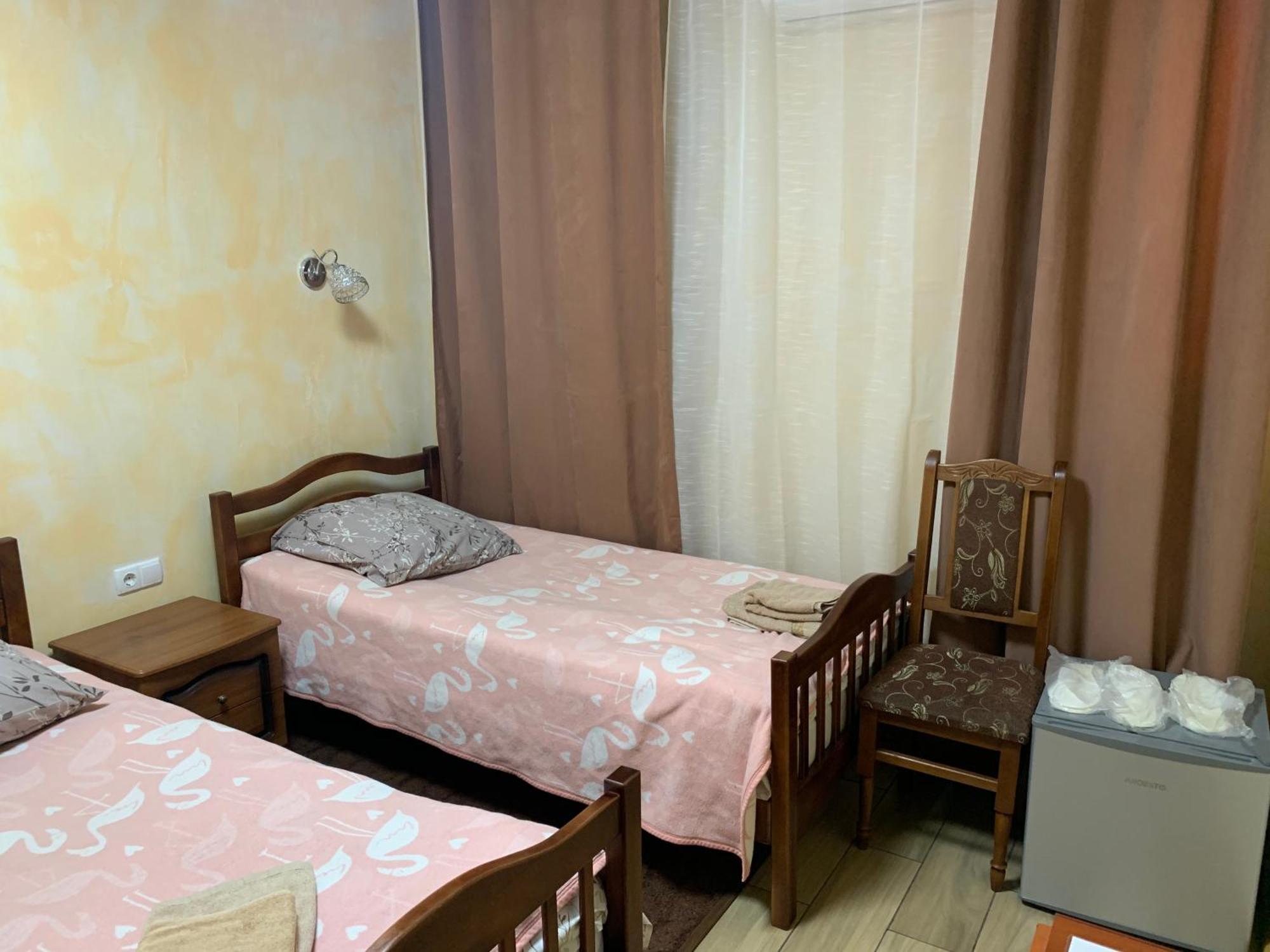 Готель Гайсин «Тіроль» Room photo